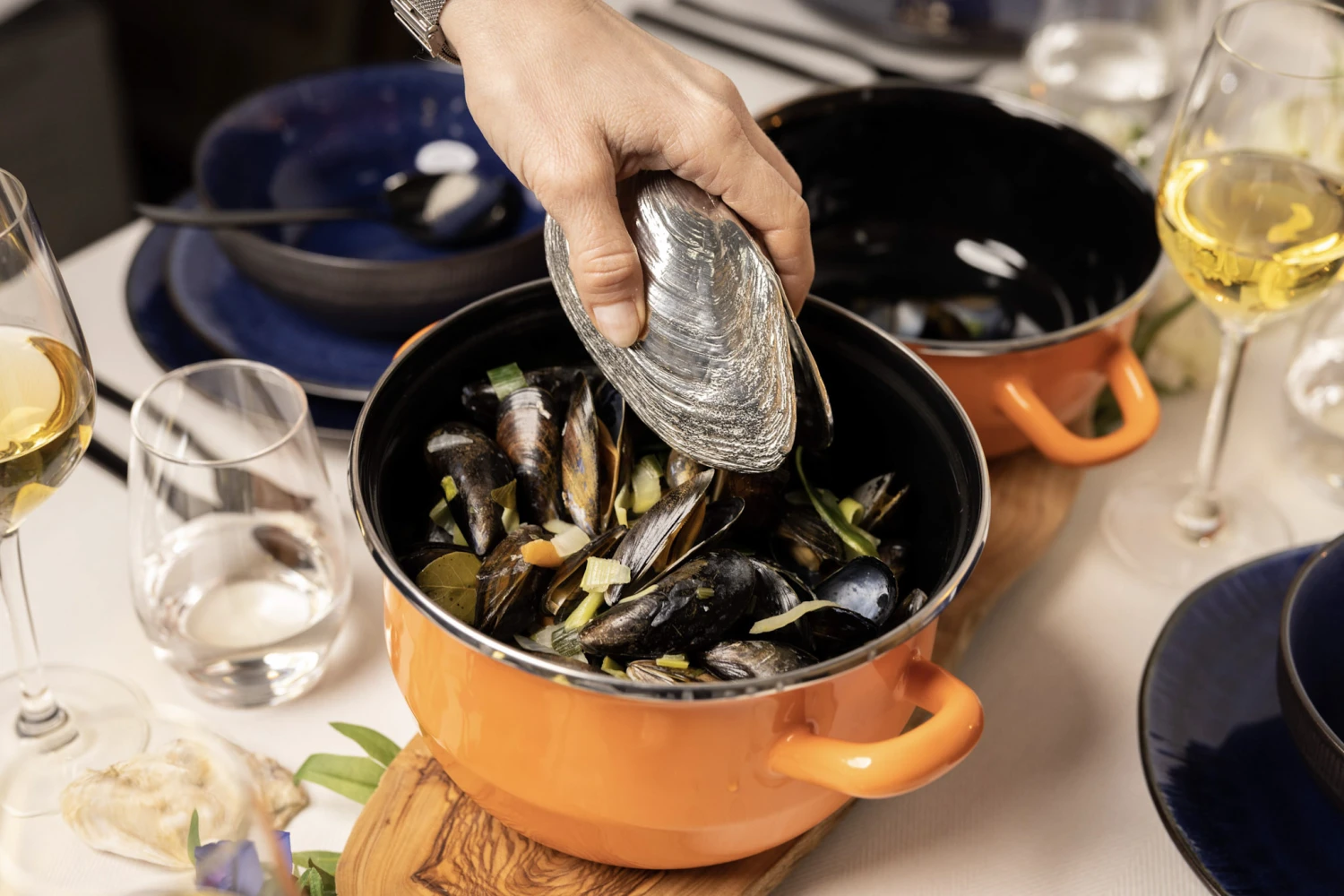 Cosy & Trendy Mosselpan - Oranje - ø 18 Cm / 2.8 Liter 3 Cosy & Trendy Mosselpan - Oranje - ø 18 Cm / 2.8 Liter - Afbeelding 3