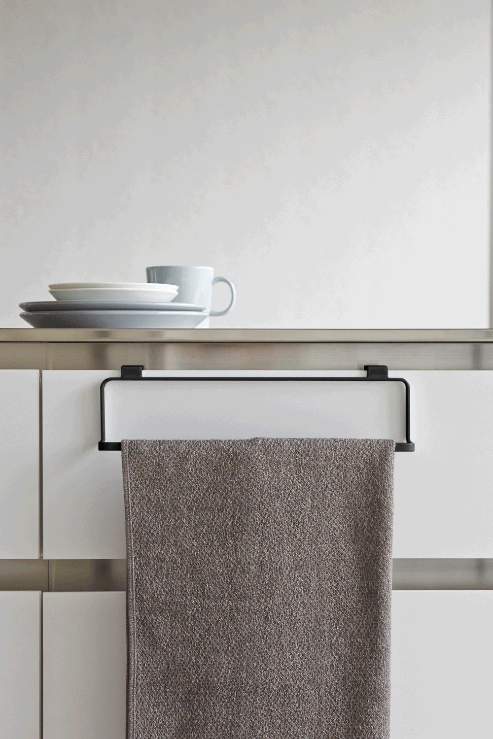 Yamazaki Handdoekhouder Tower Zwart 30 Cm 3 Yamazaki Handdoekhouder Tower Zwart 30 Cm - Afbeelding 3