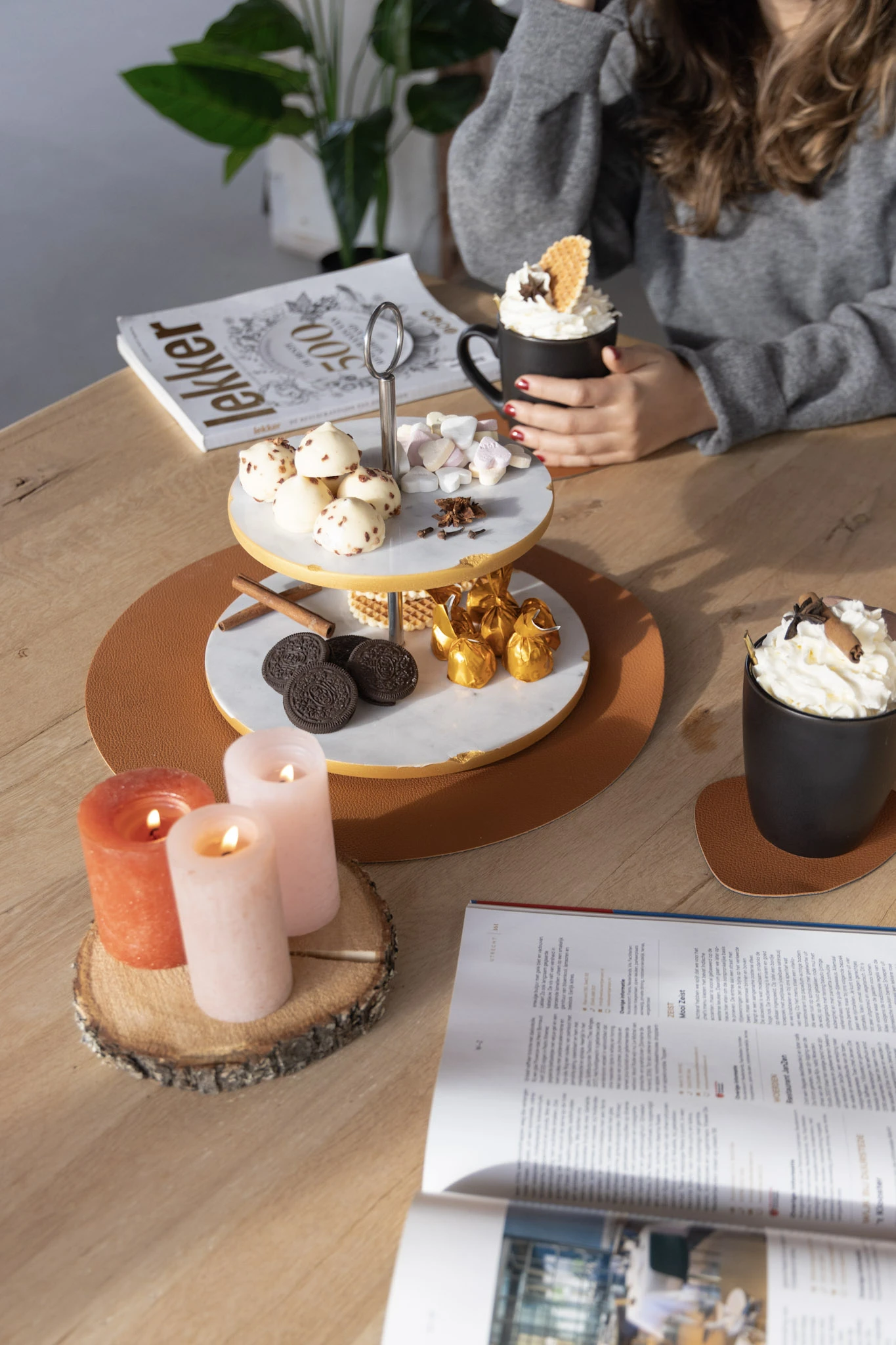 Jay Hill Etagere Marmer Goud 2-Laags 3 Jay Hill Etagere Marmer Goud 2-Laags - Afbeelding 3