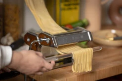 Blackwell Pastamachine Set (met 2 Opzetstukken) - RVS 14 Blackwell Pastamachine Set (met 2 Opzetstukken) - RVS -Keuken Kook Winkel 8720364453701 10 1