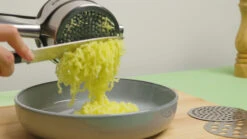 Sareva Pureeknijper / Aardappelpers - RVS - ø 10 Cm -Keuken Kook Winkel 8720364454593 1 1