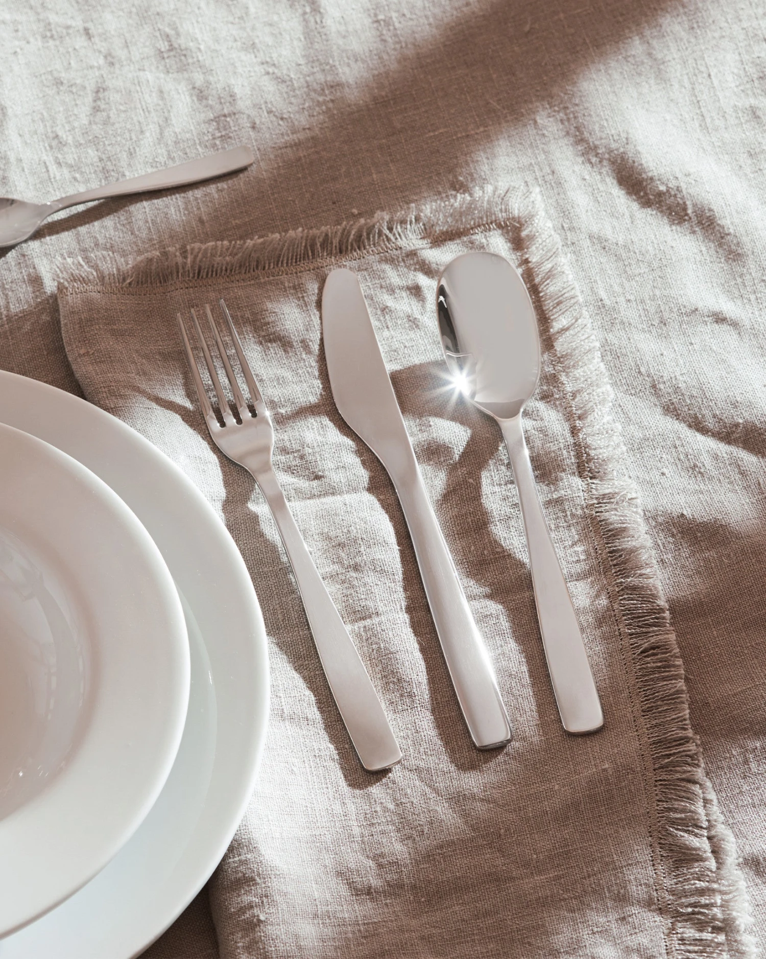 Alessi Bestekset Knifeforkspoon - AJM22S24M - Monoblock - 24-delig / 6 Personen - Door Jasper Morrison 2 Alessi Bestekset Knifeforkspoon - AJM22S24M - Monoblock - 24-delig / 6 Personen - Door Jasper Morrison - Afbeelding 2