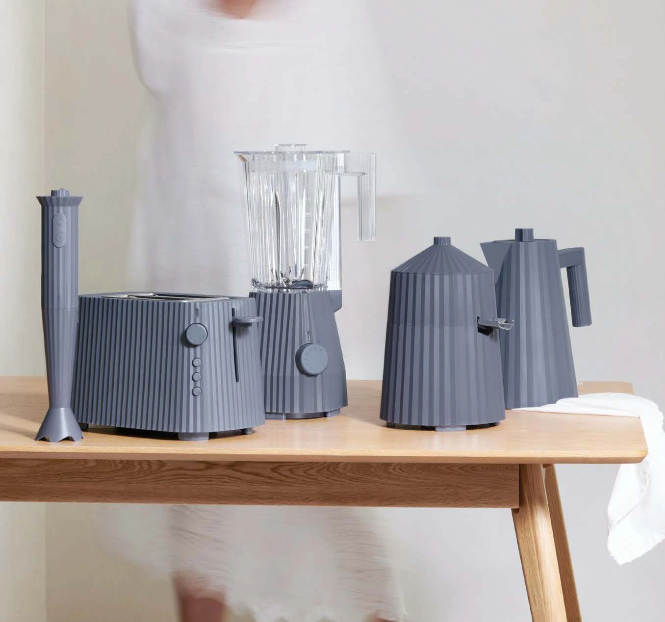 Alessi Citruspers Plissé - Elektrisch - Grijs - Michele De Lucchi - MDL07 G 4 Alessi Citruspers Plissé - Elektrisch - Grijs - Michele De Lucchi - MDL07 G - Afbeelding 4