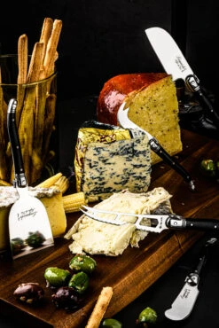Laguiole Style De Vie Kaasmessen Met Plank Premium Line - Zwart 5 Laguiole Style De Vie Kaasmessen Met Plank Premium Line - Zwart -Keuken Kook Winkel Kaas5ZwartPlank 2