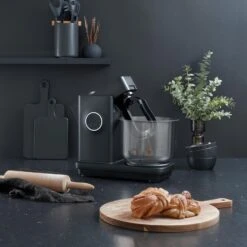 Wilfa Keukenmachine Probaker Black 11 Wilfa Keukenmachine Probaker Black -Keuken Kook Winkel Kitchen Machine Probaker KM1B 70 Flexi Beater Bowl 638df130c76c07.68395446 1