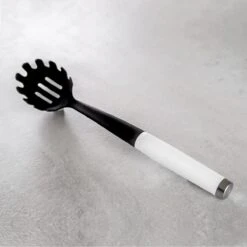 KitchenAid Spaghettilepel Classic - Wit -Keuken Kook Winkel KitchenAid lyzka kuchenna CLASSIC KCG005OHWHE 5057982066437