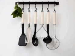 KitchenAid Soeplepel Core - Amandelwit -Keuken Kook Winkel Productafbeeldingen CL 2023 03 09T144311.512