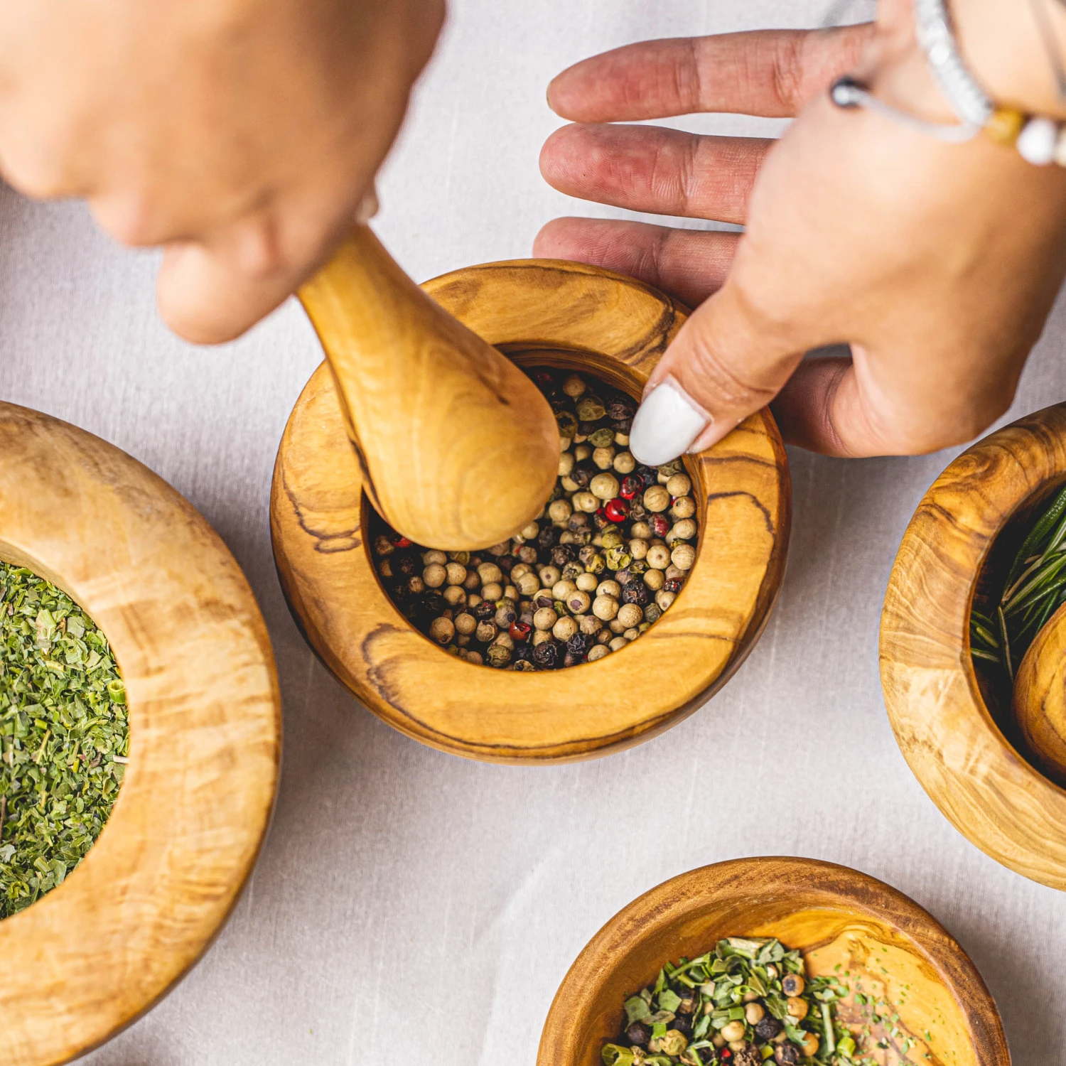 Jay Hill Vijzel Tunea - Olijfhout - ø 11 Cm 3 Jay Hill Vijzel Tunea - Olijfhout - ø 11 Cm - Afbeelding 3