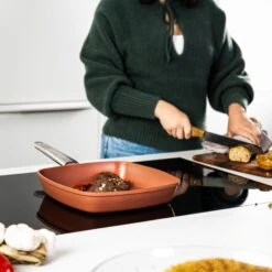 Westinghouse Grillpan Performance - Rebel Red - 28 X 28 Cm - Standaard Anti-aanbaklaag 15 Westinghouse Grillpan Performance - Rebel Red - 28 X 28 Cm - Standaard Anti-aanbaklaag -Keuken Kook Winkel WCFP0095G28OR 7