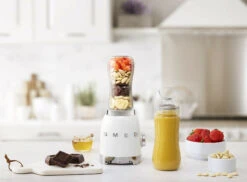 SMEG Smoothie Blender - Compact - Wit - 600 Ml - PBF01WHEU -Keuken Kook Winkel WEB PBF01WHEU L01.jpg