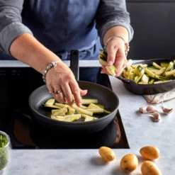 Demeyere Koekenpan Alu Comfort 3 - Duraslide - ø 20 Cm - Standaard Anti-aanbaklaag -Keuken Kook Winkel pdp masonry content demeyere alu comfort dura 3 pan heats up quickly 750x750