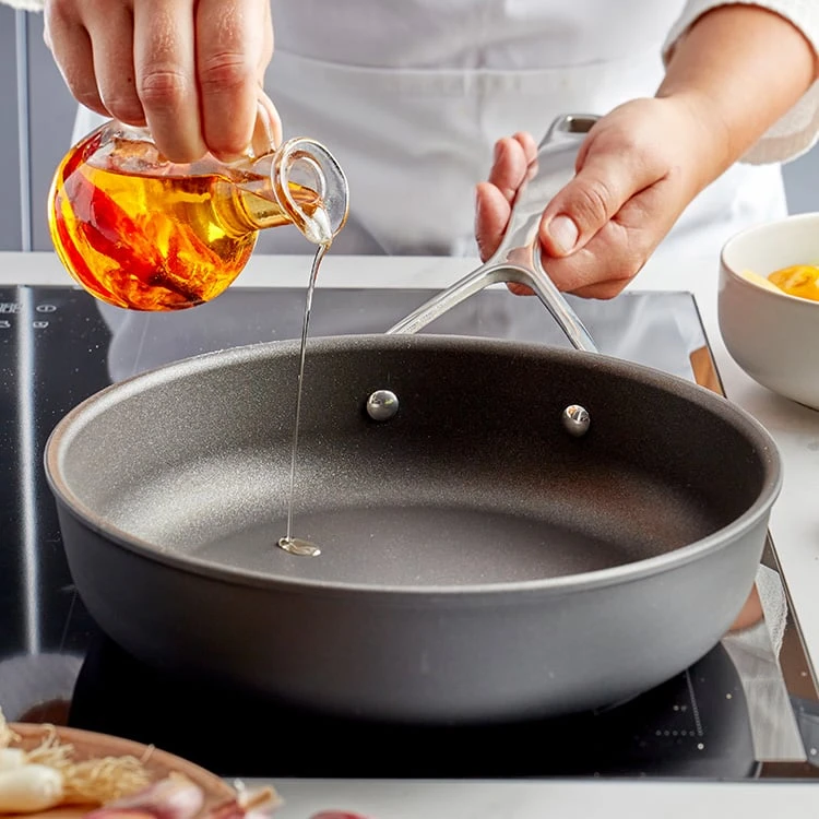 Demeyere Hapjespan Alu Pro 5 - Duraslide Titanium - ø 28 Cm / 3 Liter - Standaard Anti-aanbaklaag 2 Demeyere Hapjespan Alu Pro 5 - Duraslide Titanium - ø 28 Cm / 3 Liter - Standaard Anti-aanbaklaag - Afbeelding 2