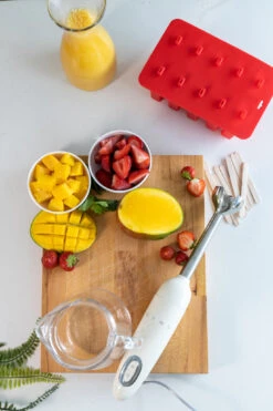 Sareva IJsjesmaker - 10 Ijsjes - Rood - Siliconen - Easy Release - Herbruikbaar 9 Sareva IJsjesmaker - 10 Ijsjes - Rood - Siliconen - Easy Release - Herbruikbaar -Keuken Kook Winkel sareva ijsjesvorm