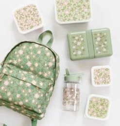 A Little Lovely Company Lunchbox - Groene Bloesems 7 A Little Lovely Company Lunchbox - Groene Bloesems -Keuken Kook Winkel sbblsa49 lr 3 lunch box blossoms sage 1