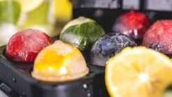 Sareva IJsblokjesvorm - 4 Ronde Ijsbollen - Siliconen - Easy Release - Herbruikbaar -Keuken Kook Winkel sereva ijs sfeer 24 1